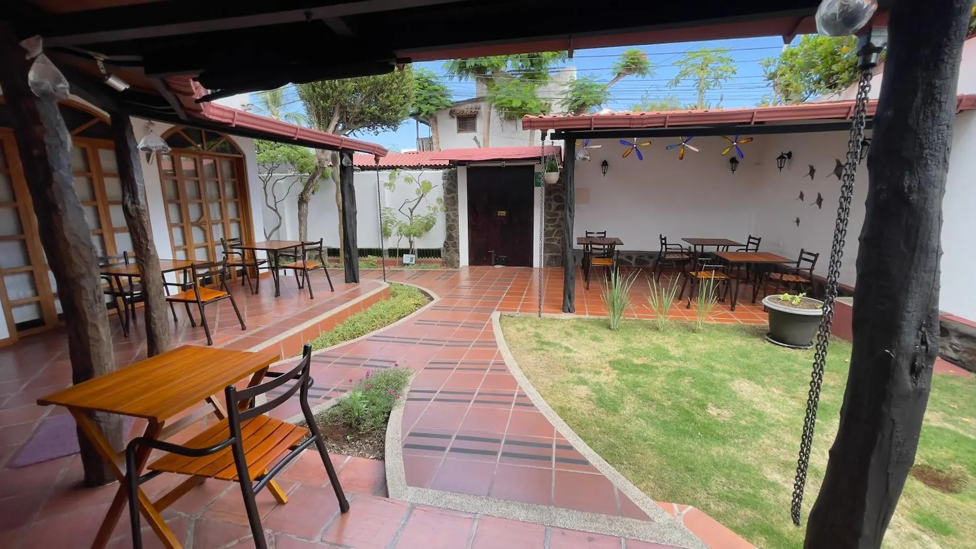 ****  Hotel Galapagos Suites B&B Puerto Ayora  Équateur
