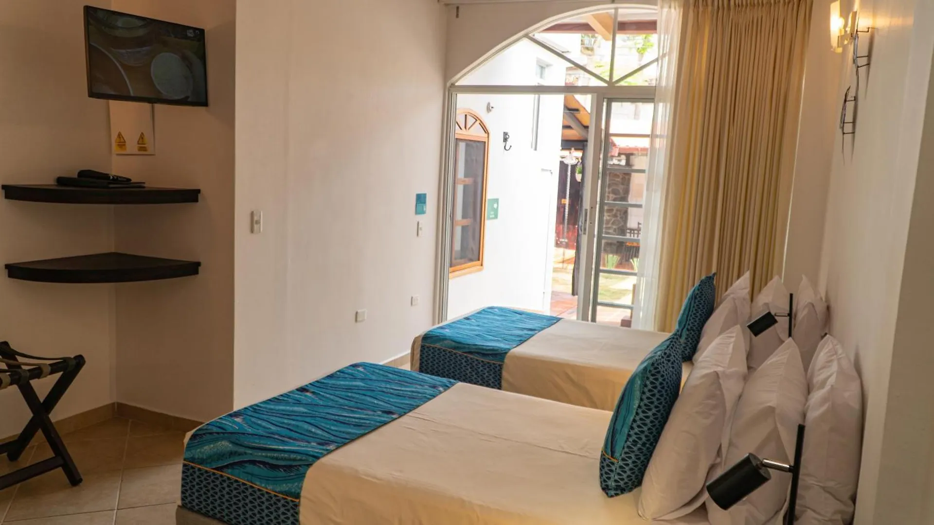 Hotel Galapagos Suites B&B Puerto Ayora   Puerto Ayora (Galapagos Islands)