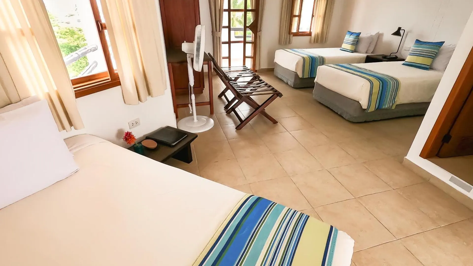 Hotel Galapagos Suites B&B Puerto Ayora   Puerto Ayora (Galapagos Islands)
